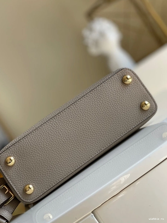 WIS BB LOUIS CAPUCINES VUITTON 0123